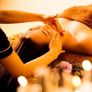 ＼急募!!／リラクゼーションセラピスト／ボディケアセラピスト／アロマセラピスト／マッサージ施術者【和倉温泉 加賀屋虹と海内 リラクゼーションスペース 雅】の画像