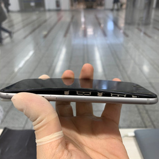 iPhoneの画面が盛り上がってきた！！