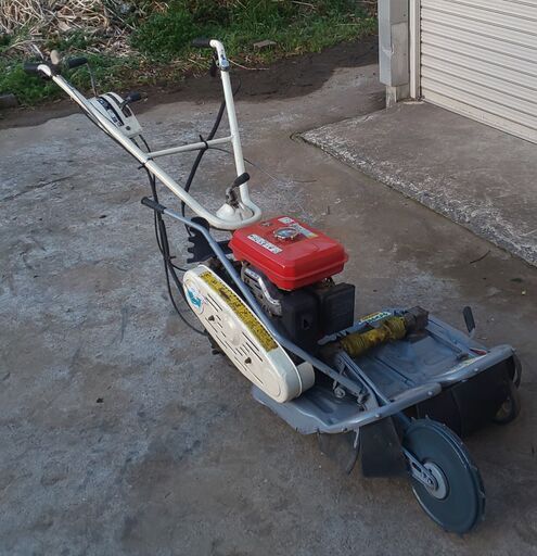 鹿児島発　オーレック　4サイクルガソリンエンジン　二面　草刈機　ウイングモアWM606D