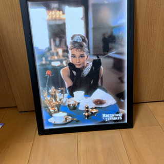 オードリーヘップバーン　ティファニーで朝食を　フレームポスター