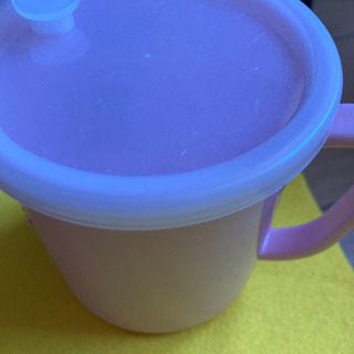新品❗️フタ付きプラスチックコップ