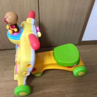 アンパンマン 乗って へんしんウォーカー