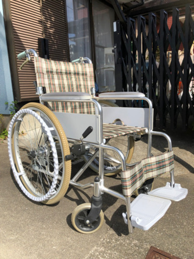 折りたたみ式車椅子