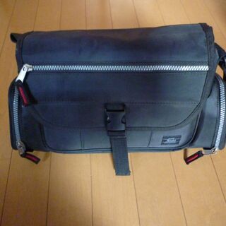 小旅行にも持っている三脚付きカメラバッグ　値下げしました。