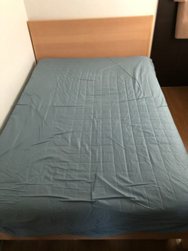 【決まりました！お取引終了となります】IKEA／イケア／使用感なし／ベッドフレーム ビーチ材突板 ＆マットレス／ダブルベッド