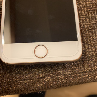 iphone８　ゴールド　シム解除済みの画像