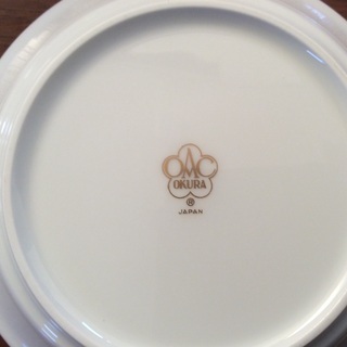 大倉陶園の11センチの小皿です。の画像