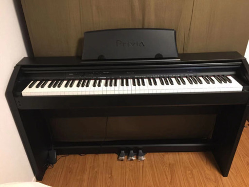 電子ピアノ　ほぼ新品
