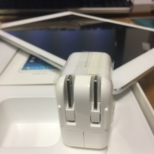 iPad Air Wi-Fi＋Cellular ドコモ 16GB シルバー モデル A1475