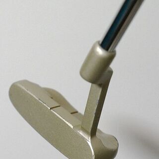 ゴルフクラブ　パター　Larougeの画像
