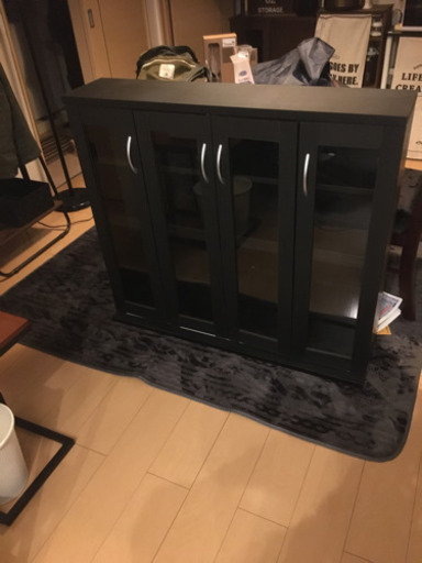 薄型の収納棚