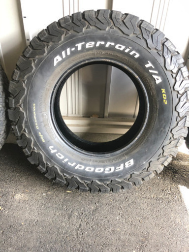 265/75/16 のタイヤ