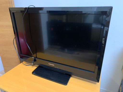 レグザ　32型　液晶テレビ