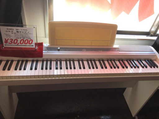 ??電子ピアノ??