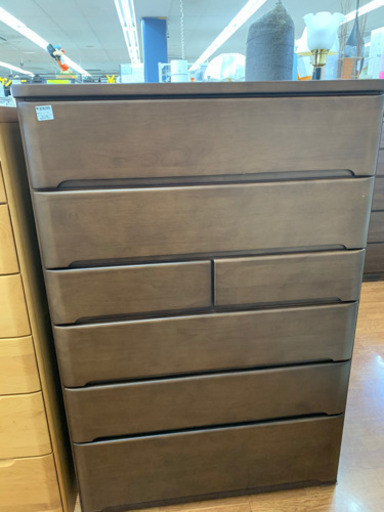 ニトリの大きめ！6段チェストです！