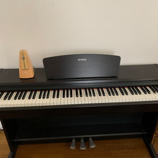 ヤマハ電子ピアノ　YDP-131 メトロノーム付き