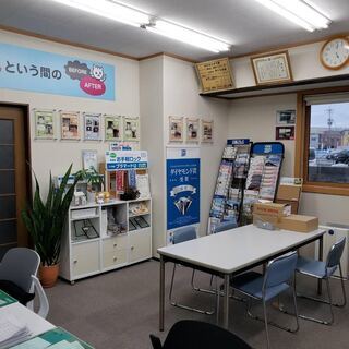 【急募】土日祝休み！ホームページやSNS作成の事務職の画像