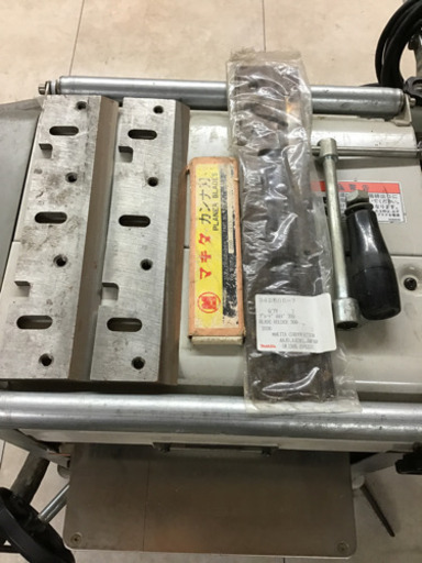 HITACHI 自動カンナ盤　P100RA3
