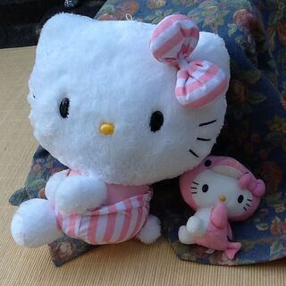 ※更に値下げ【キティちゃん】大きなぬいぐるみと小さなぬいぐるみ ...