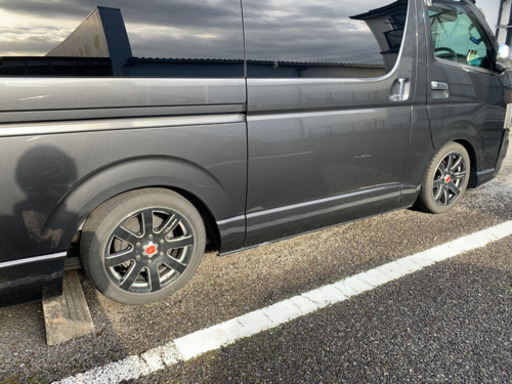 ハイエース　17インチタイヤホイールセット大至急
