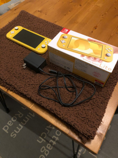 Nintendo  Switch   Lite   (イエロー)