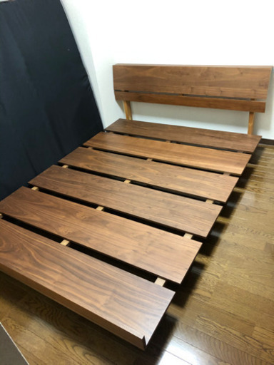 値下げしました！★ニトリ★ セミダブル/ダブルベッドフレーム