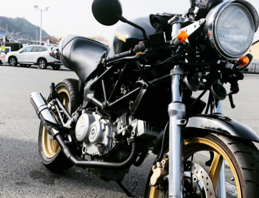 ホンダ　vtr250 実働　書類あり。売ります。