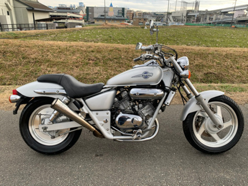 人気の‼️アメリカン‼️ホンダVツインマグナ250‼️