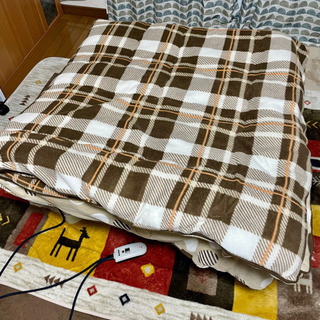 （取引中）【2000円で譲ります】こたつ　リバーシブル天板こたつの画像
