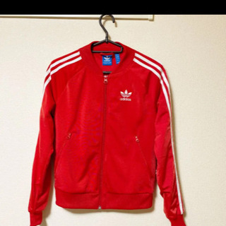 adidas ジャージ 赤
