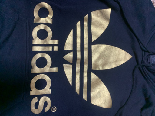 adidasパーカー