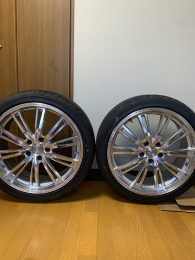 19インチタイヤホイル2本売りです。