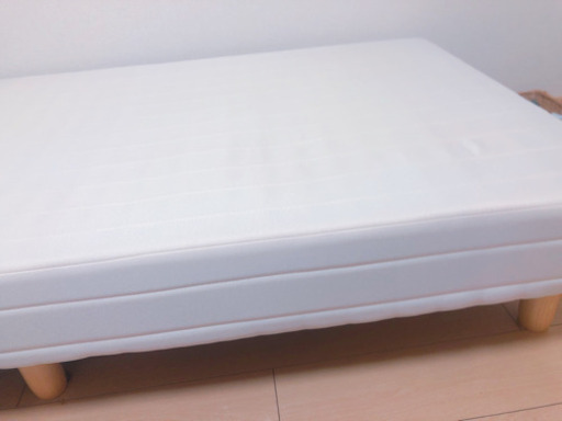 脚付きマットレスベッド　シングル