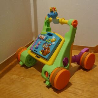 【取引中】くまのプーさんよくばりウォーカーライダー【６ヶ月～３歳頃まで長く遊べます】の画像