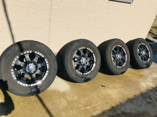 タイヤホイール　ランクルプラド