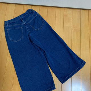 ユニクロ　デニム地ワイドパンツ　130cm  美品の画像