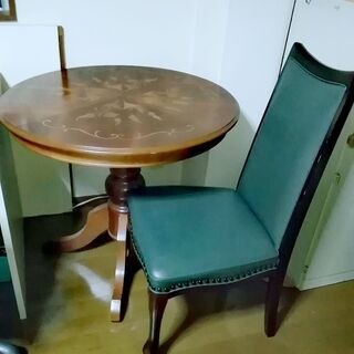 マルニ椅子とアンティーク調丸テーブルのセット(単品も可)　ダイニ...