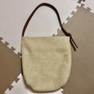 ファーバッグ ボア ハンドバッグ LOWRYSFARMの画像