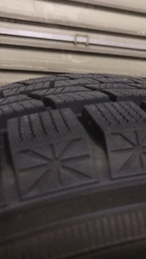 スタッドレスタイヤSUVグッドイヤー