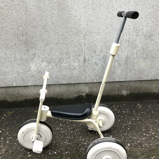 三輪車　