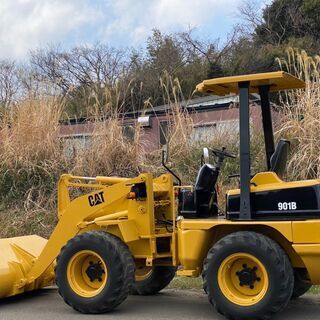 三菱　CAT　WS310　全塗装済　３トンクラス　バケット容量0.5　ホイルローダー　タイヤショベル　ショベルローダーの画像