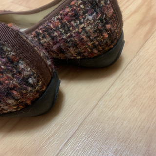 靴 お取引き決まりましたA あげますツイード柄　リボンがかわいいフラットシューズ🎀の画像