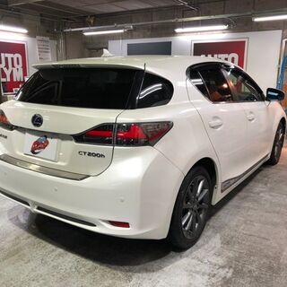 自社ローン★保証人不要★全国対応★ＣT２００ｈバージョンＬ★パール★本革シート★サンルーフ★純正ナビ・ＴＶ・バックカメラ・ＥＴＣ★後期LOOK★車検R4/7/8★の画像