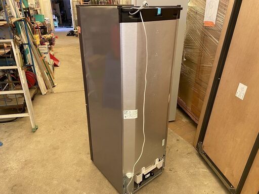 （1）2016年製　シャープ　冷蔵庫　271L 中古品