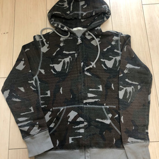 GAPジーンズとパーカー2点セットの画像