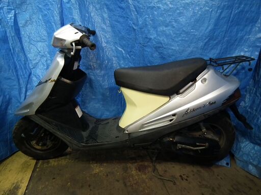 アドレスV100（CE13A）２スト・走行します。