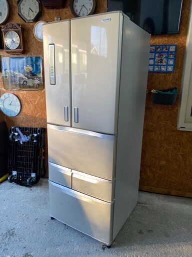 Ｈ0524　東芝　548Ｌ　6ドア冷蔵庫　2011年