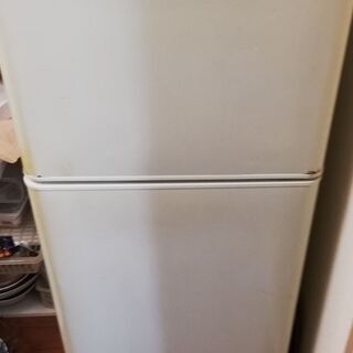 東芝冷蔵庫　無料^_^) 　近隣でしたら配送しますよ