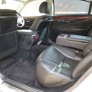 検査3年7月LS460L中期型 ロング/セミアニリンレザー/レーダークルーズ/HDDナビ/地デジ/BT音楽/バックカメラ/パーキングアシスト/記録簿/ETCの画像