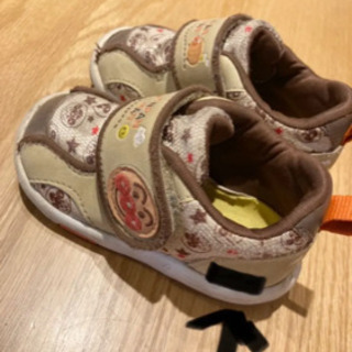 アンパンマン　スニーカー　13センチの画像